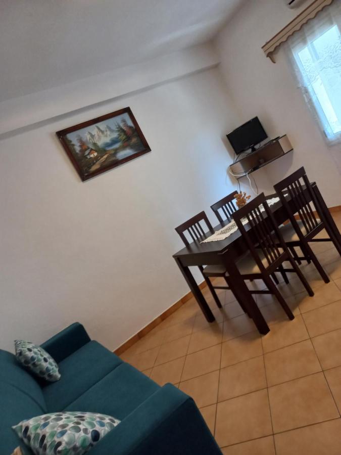 Apartament Gloria&Mitati Orikum Exterior photo